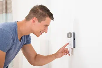 Falls Church Locksmith Service Falls Church, VA 703-640-3549