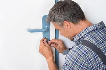 Falls Church Locksmith Service Falls Church, VA 703-640-3549